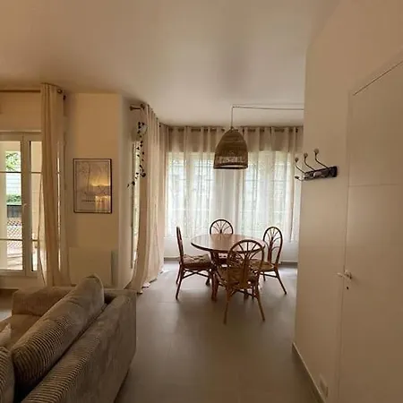 Apartment Wish 5 Min Parking Chessy (Seine-et-Marne)