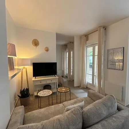 Wish 5 Min Parking Apartment *